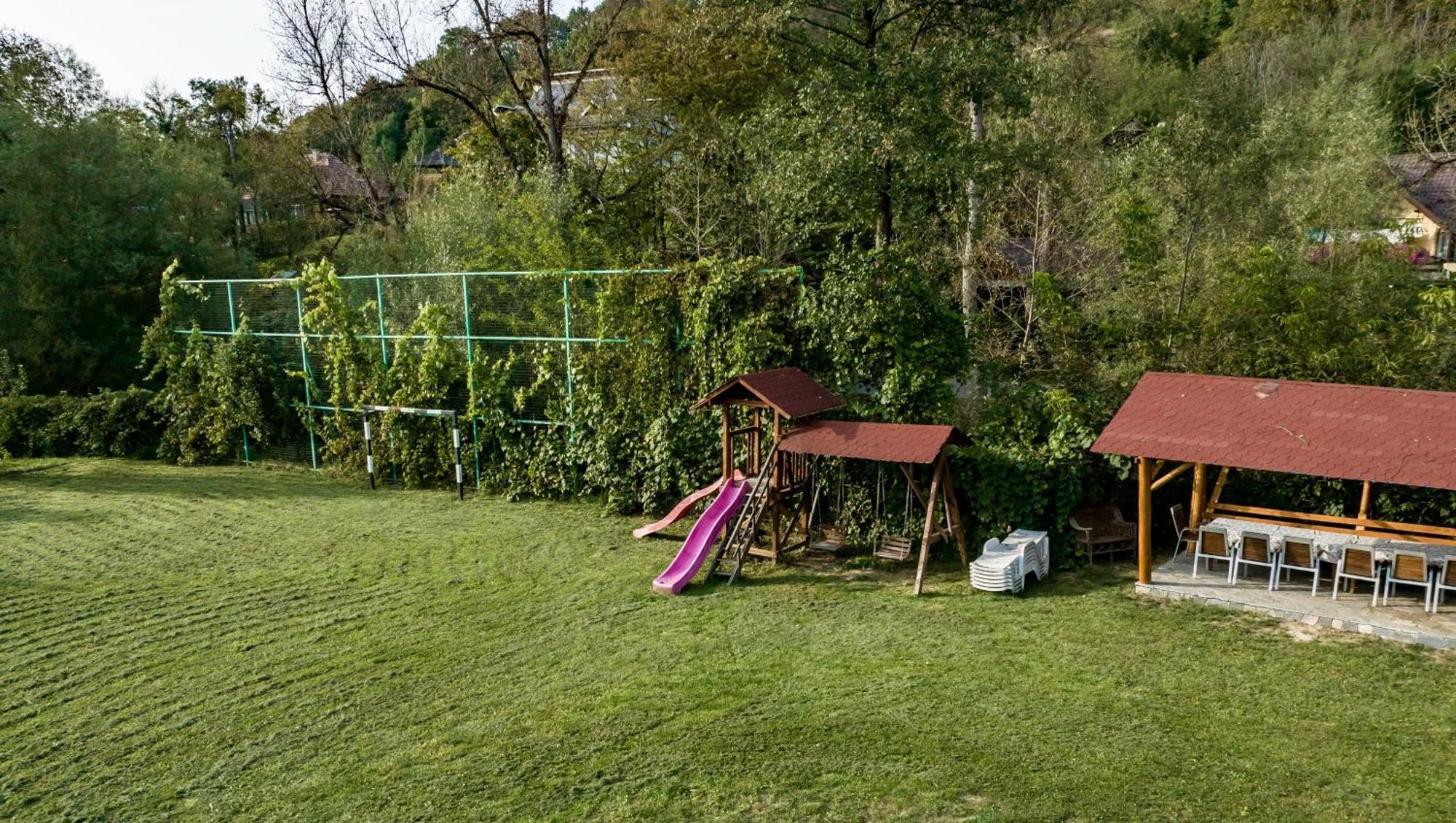 Pensiunea Marinela Sighetu Marmaţiei Exterior foto
